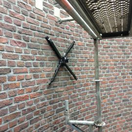 Voegwerk nieuwe muur